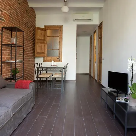 Comfortable Family With Balcony Apartamento