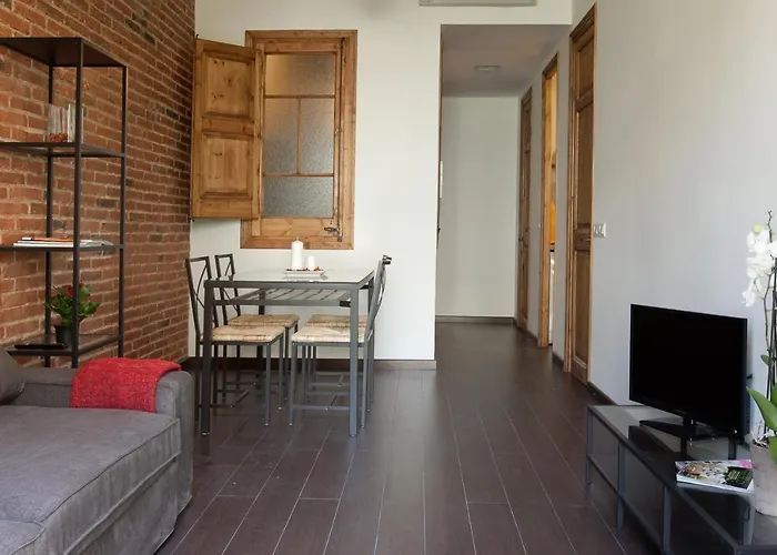 شقة Comfortable Family With Balcony *